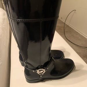 Navy blue , size 9 MK rubber boots